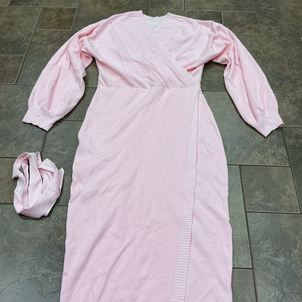 🥵 Elegant Pink Wrap Dress new soft vneck